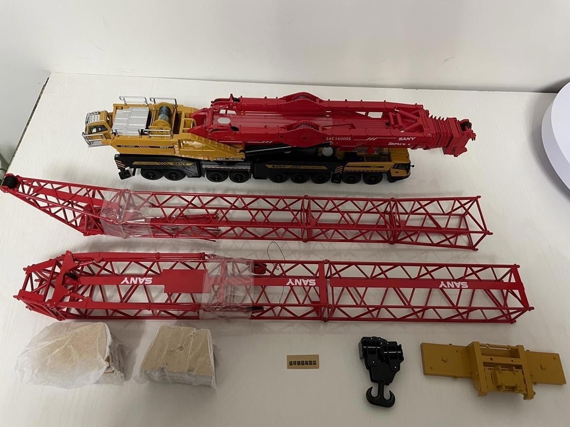 Stock! 1:/50 SAC16000S All Ground Engineering Crane Alloy Collectible Models