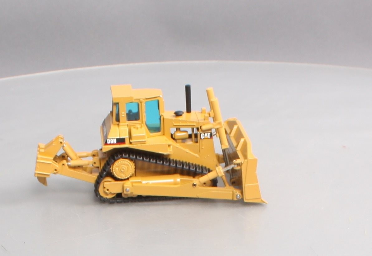 NZG 298 1:50 Scale Diecast Caterpillar D9N Track-Type Tractor