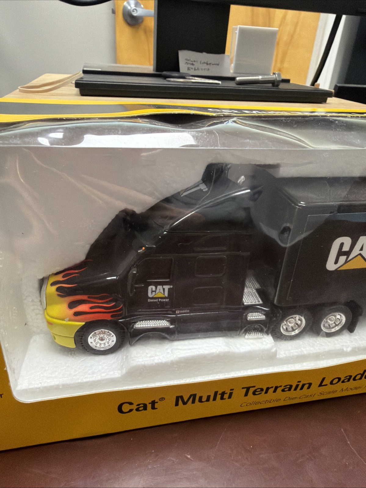 1:50 CAT Multi Terrain Loader Mural Truck Diecast Replica – Norscot