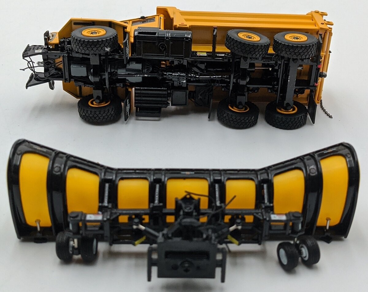 Sword Models SW3005-Y 1:50 Diecast Yellow P-Series 3-Axle 4×4 Snow Plow NIB