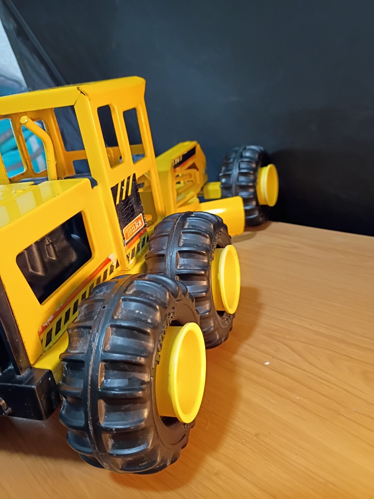 Vintage Tonka Yellow Pressed Metal Toy Construction Road Grader – 17”