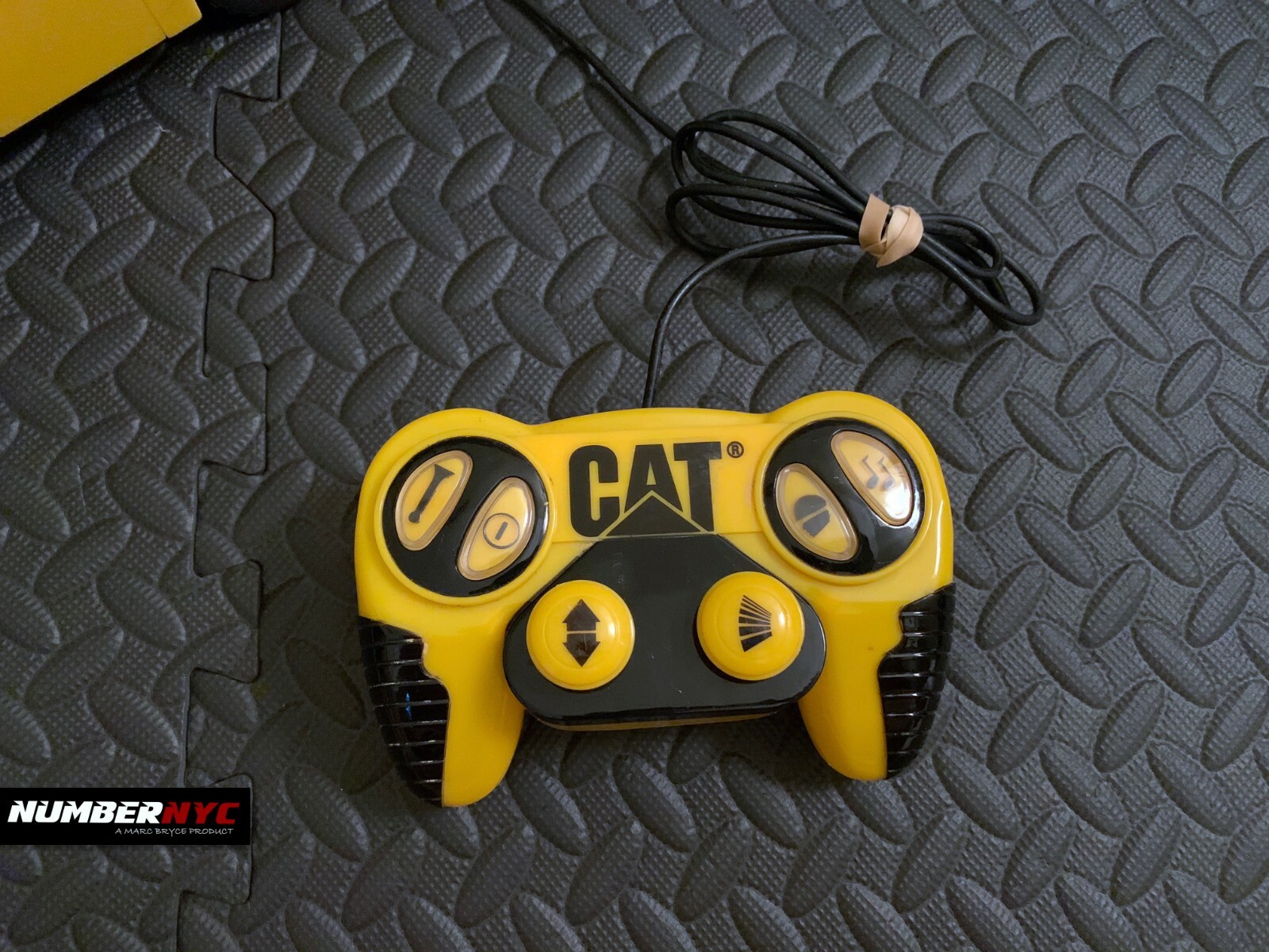 Vintage 1995 Toy State Industrial CAT Forklift CATERPILLAR Wired Remote Control