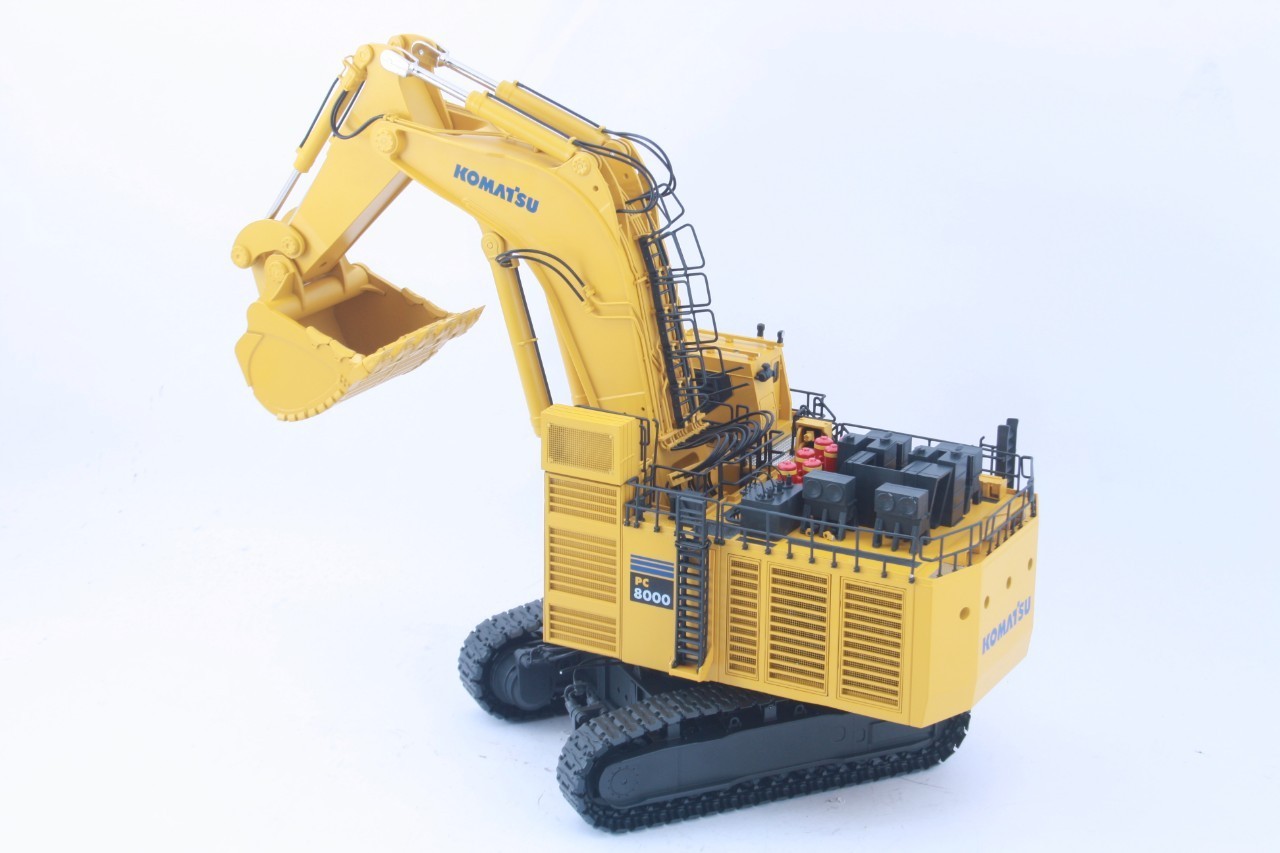 BRAMI 25026-2 Komatsu PC8000-6 Mining Shovel – OEM Diesel Version 1/50 MIB