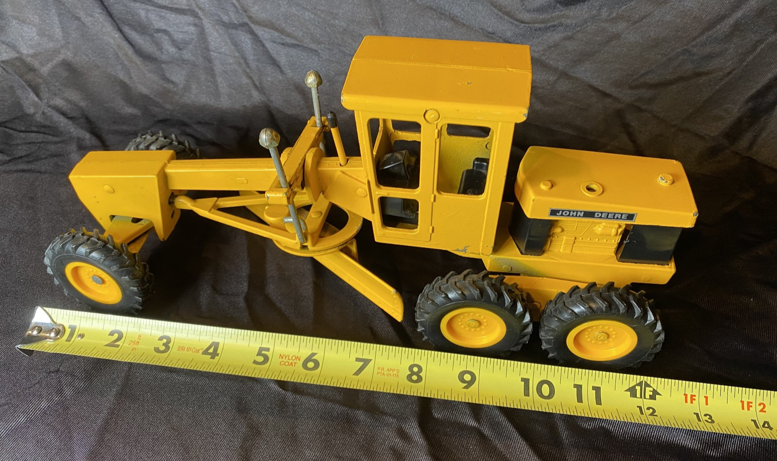 vintage 1970s ERTL TOYS #504 JOHN DEERE motor road grader 1/16 Diecast steel
