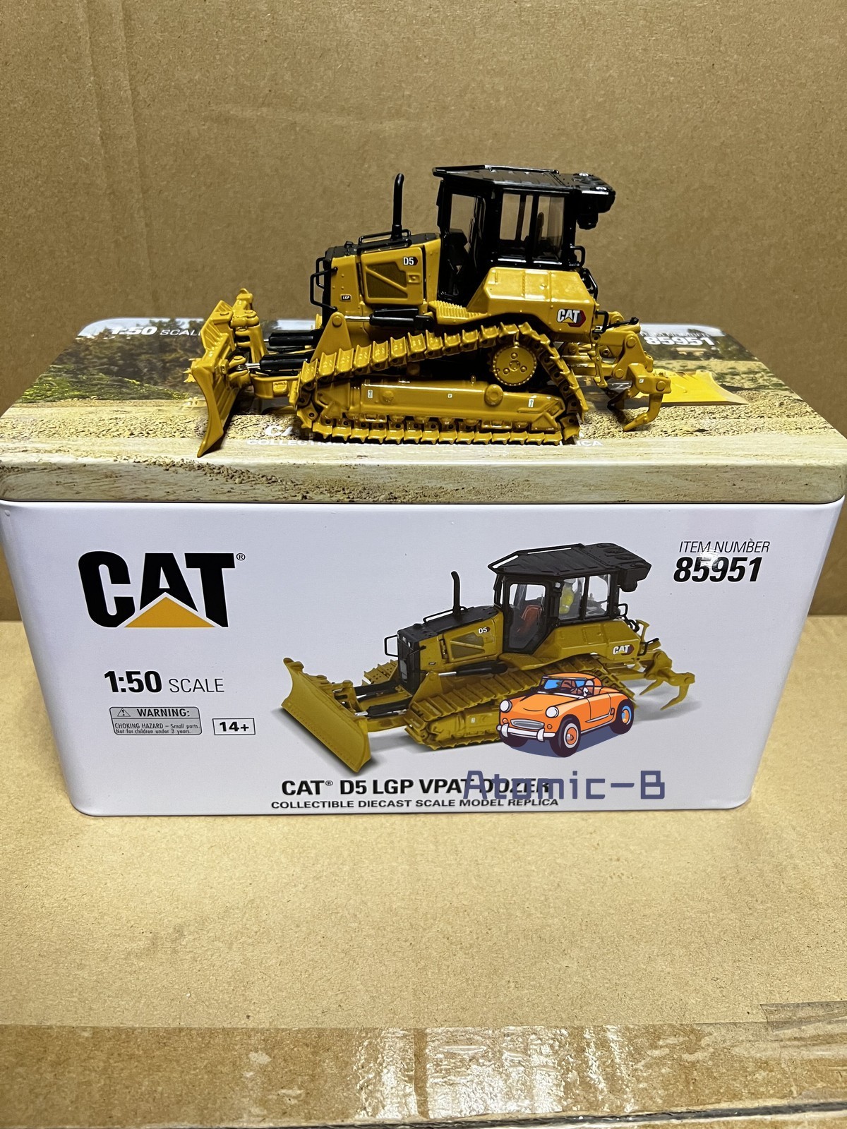 DM 1:50 CAT D5 LGP Caterpillar tracked bulldozer vehicle shovel model 85951
