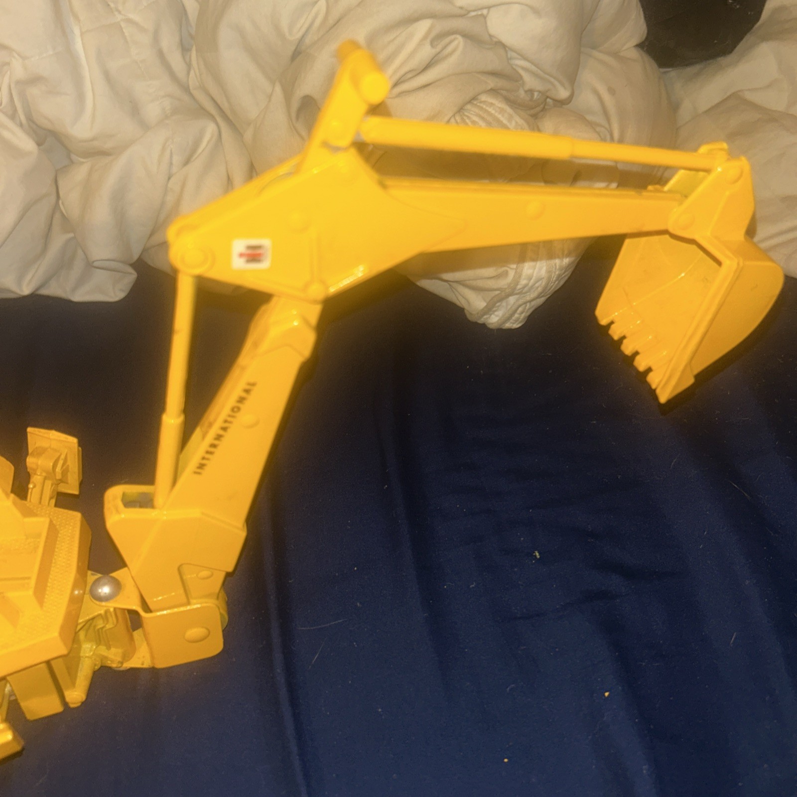 Vintage ERTL 2676 Yellow International Harvester #472 Backhoe Loader ~20” Metal