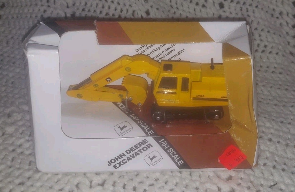 Ertl John Deere Excavator 1/64 #579