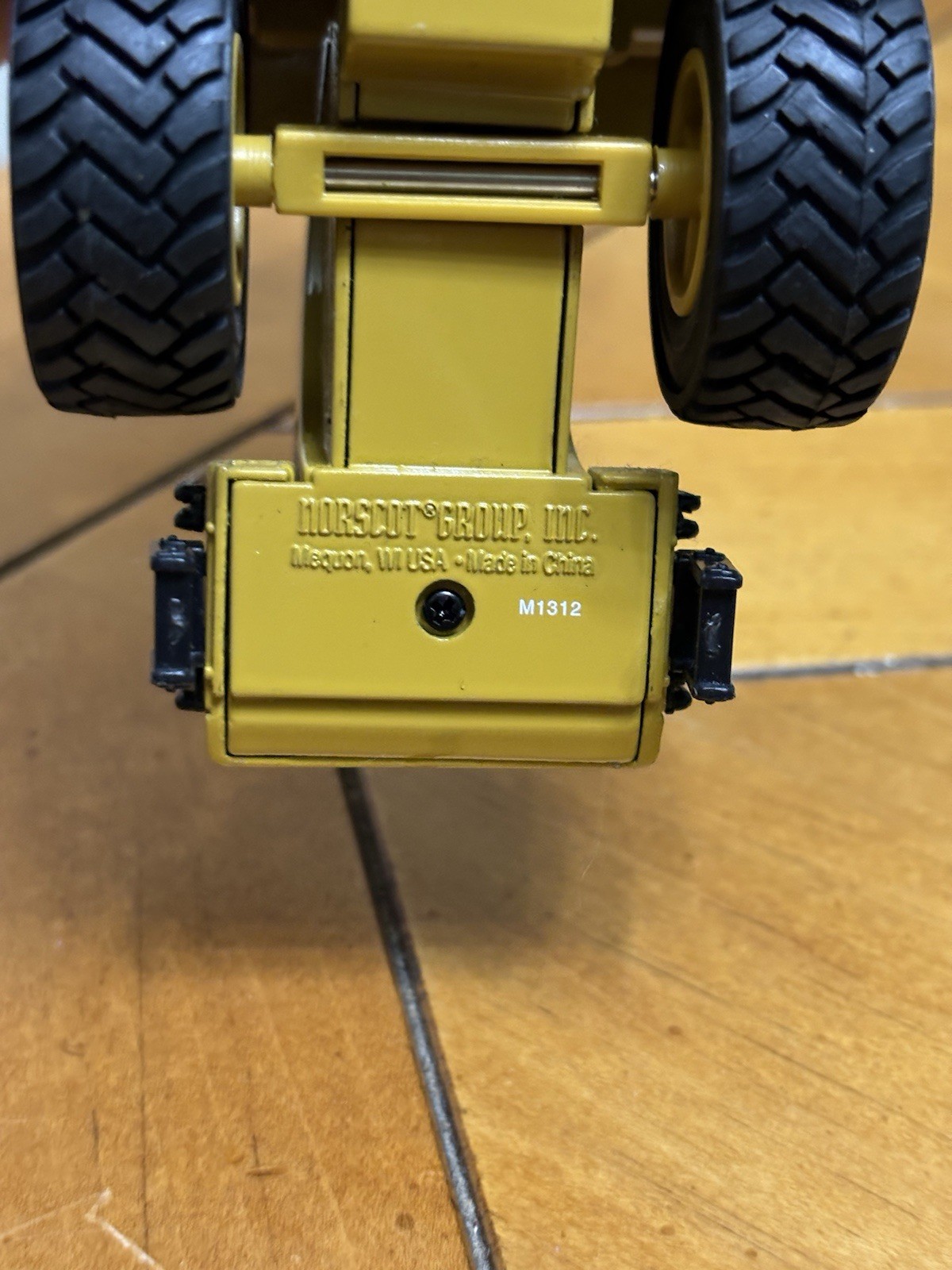 CAT 980G Wheel Loader Truck Diecast Construction Toy Norscot Collectible Read
