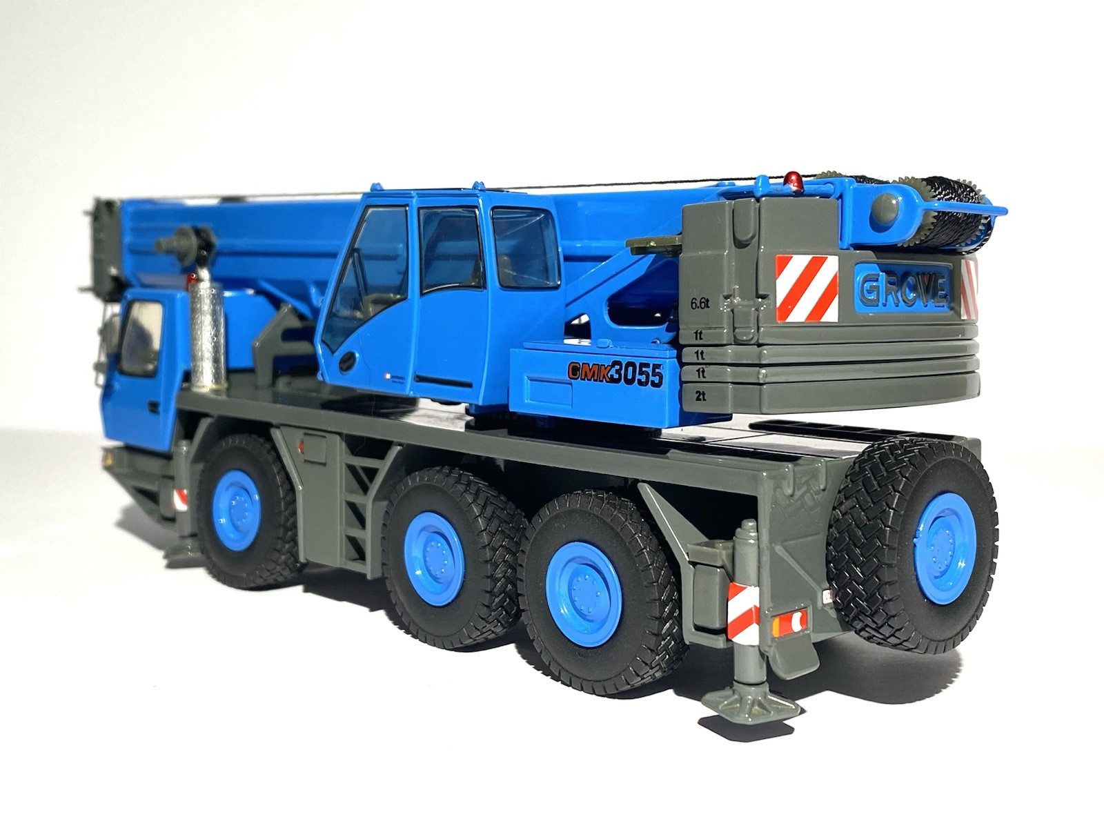 2005 Grove GMK 3055 3-Axle All-Terrain Crane – 1/50 scale diecast model TWH003
