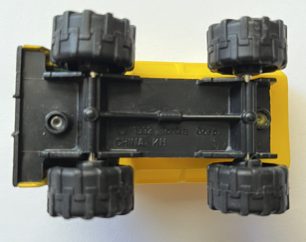 Vintage 1992 Tonka Dump Truck Diecast and Plastic 3″