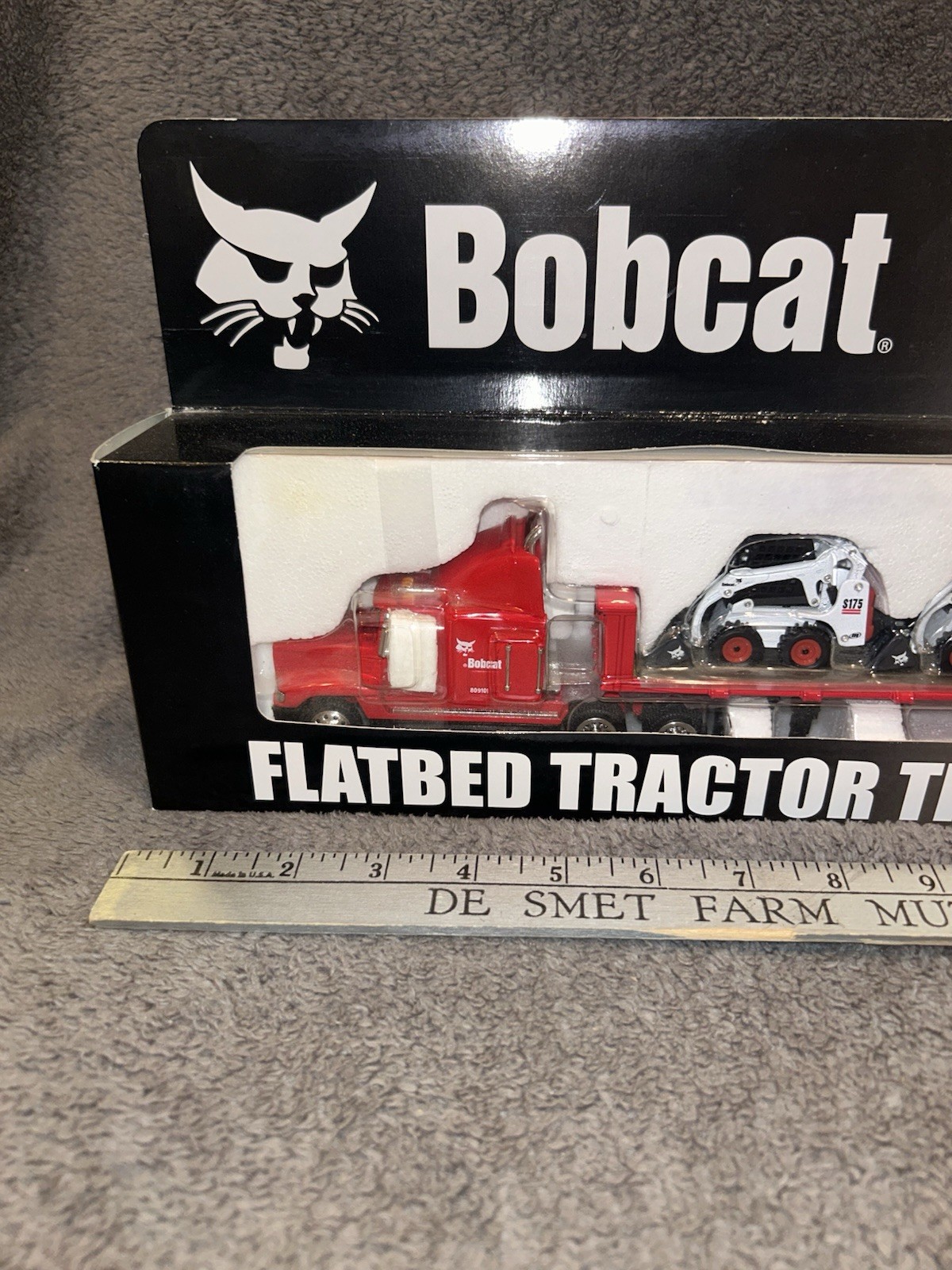 Bobcat 1:50 Scale Die-Cast Flatbed Tractor Trailer w/Loaders & Excavators