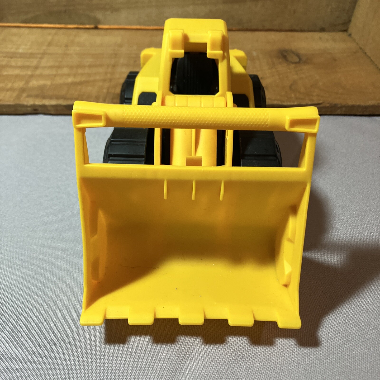 CAT Construction 7” Plastic Wheel Loader Toy Yellow