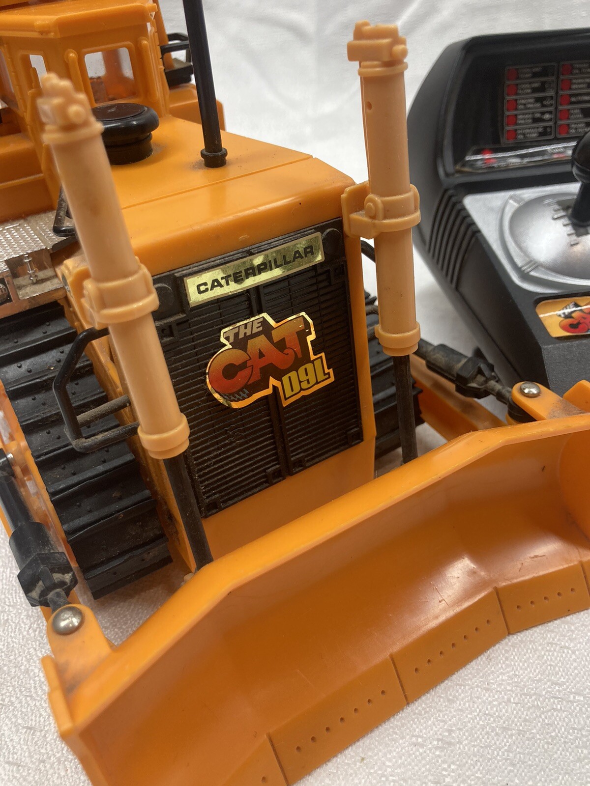 New Bright Caterpillar Bulldozer D9L Wired Remote VTG 1988 Construction