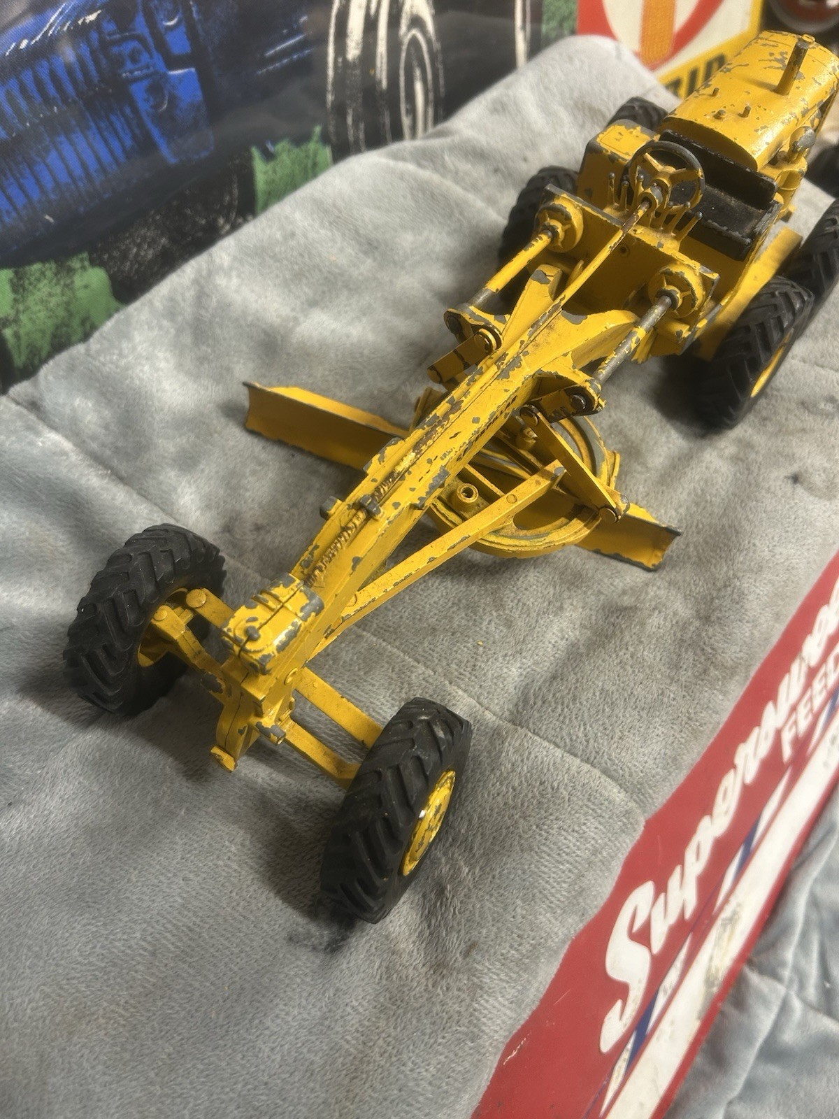 Vintage Reuhl 1/20 Caterpillar #12 Grader