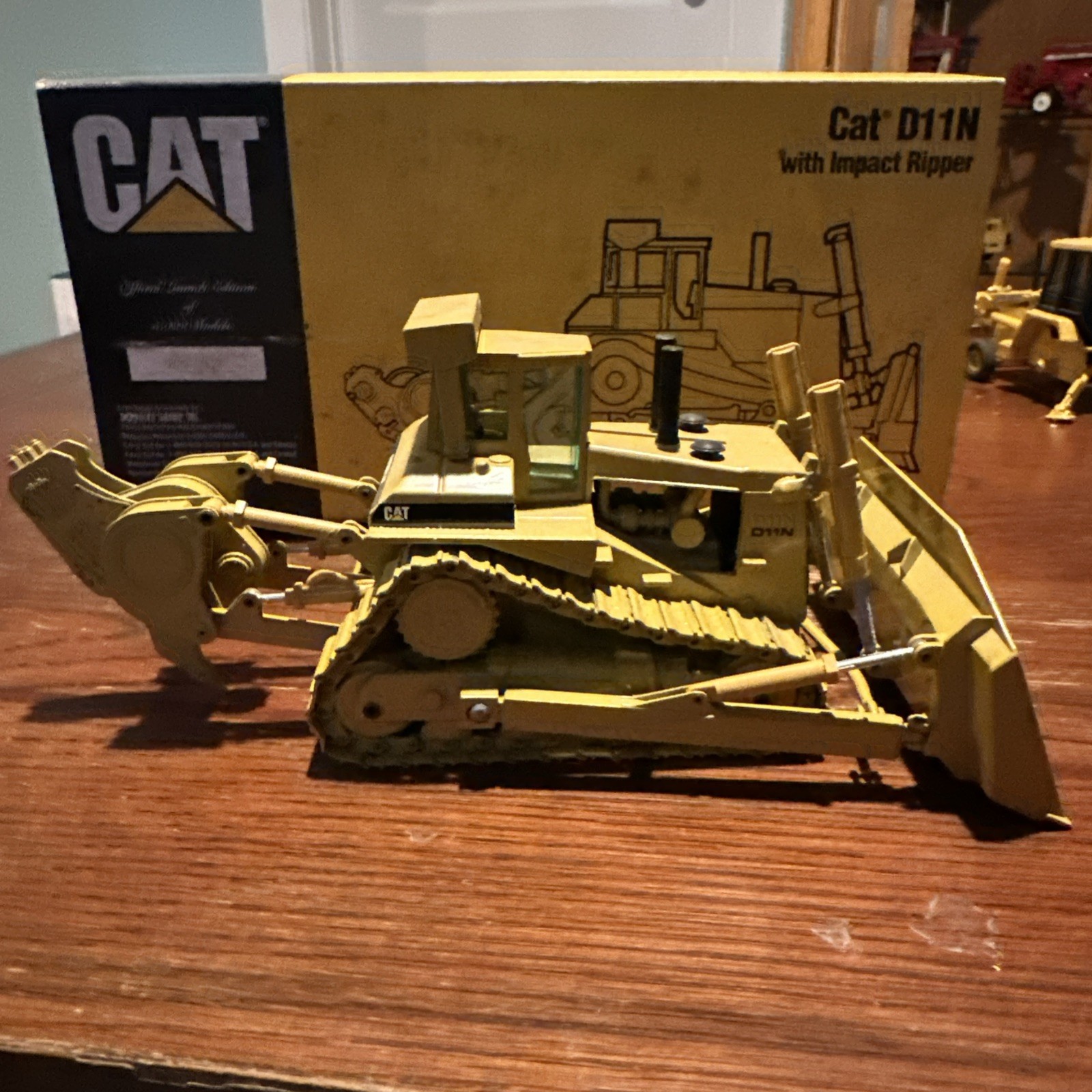 1:50 Caterpillar Cat D11N with Impact Ripper- Conrad Germany