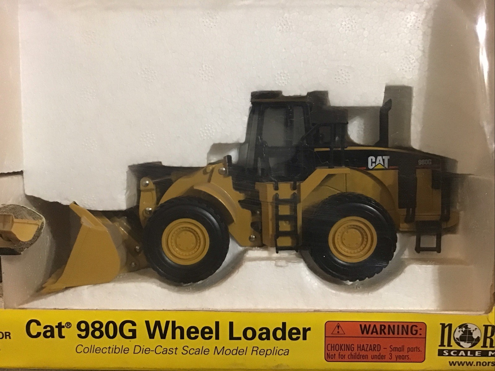 NORSCOT Caterpillar CAT 980G Front Wheel Loader 1:50 Scale Diecast