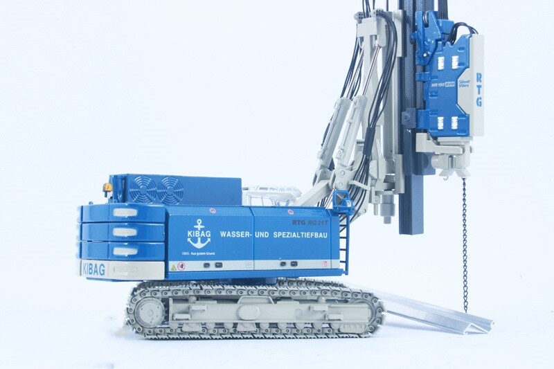 1:50 BYMO RTG RG21T Pile Drive with Hydraulic Vibrator Equipment Diecast Model
