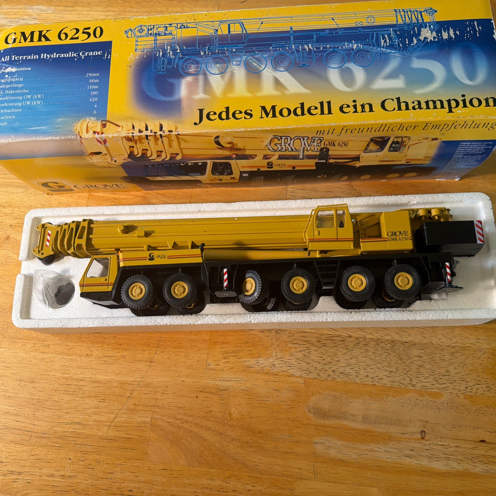 CONRAD GMK 6250 Grove Crane 1:50 Brand New Original Box