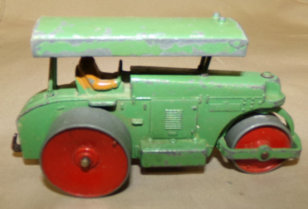 Dinky Toys GB No. 25P Aveling-Barford Road Roller Antique Toy Tractor Vintage