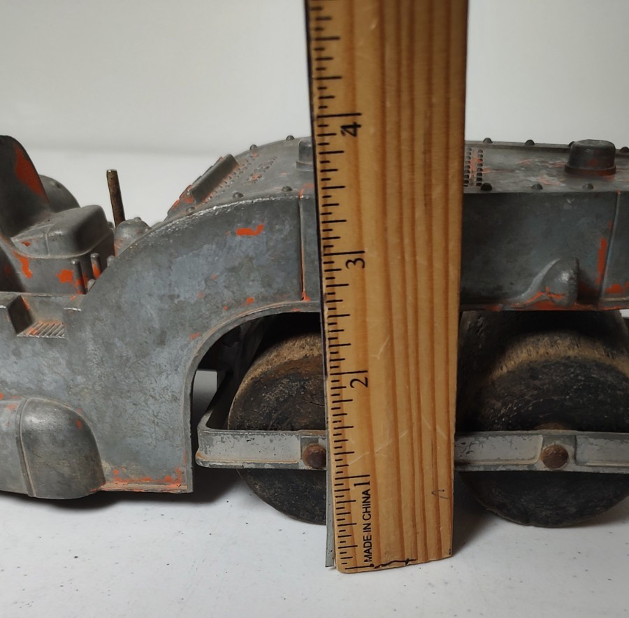 VTG Hubley cast metal Steam Roller with Large Wood Wheels, Steers 1950s # 499-58