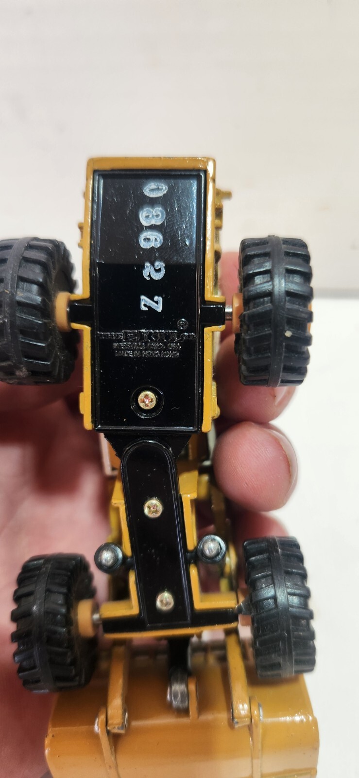 Vintage ERTL International 560 Pay Loader 1:64 Scale with Black Decals