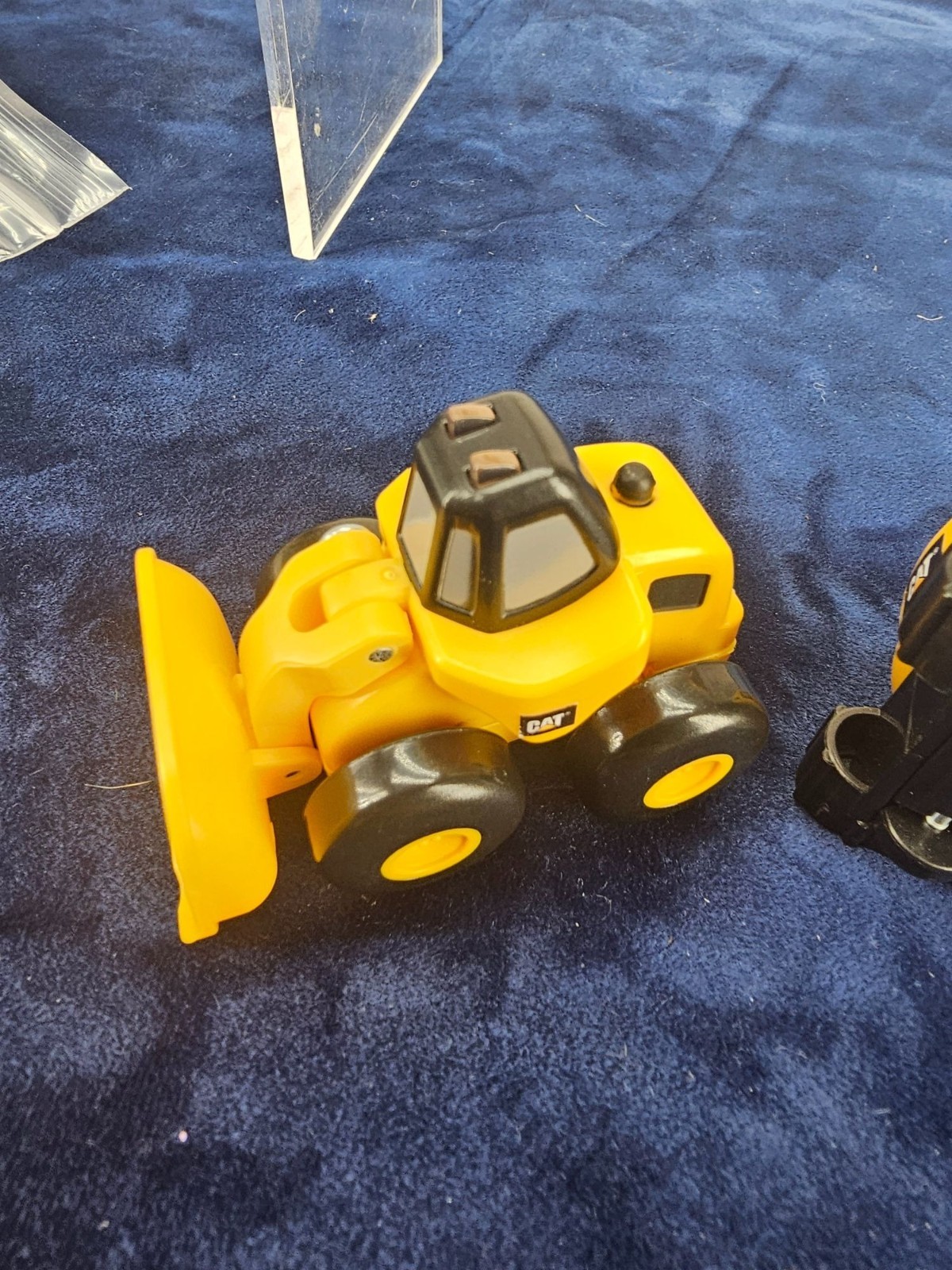 4x Caterpillar CAT Mini Machine Construction Truck 2” Yellow Black Toy Car Set