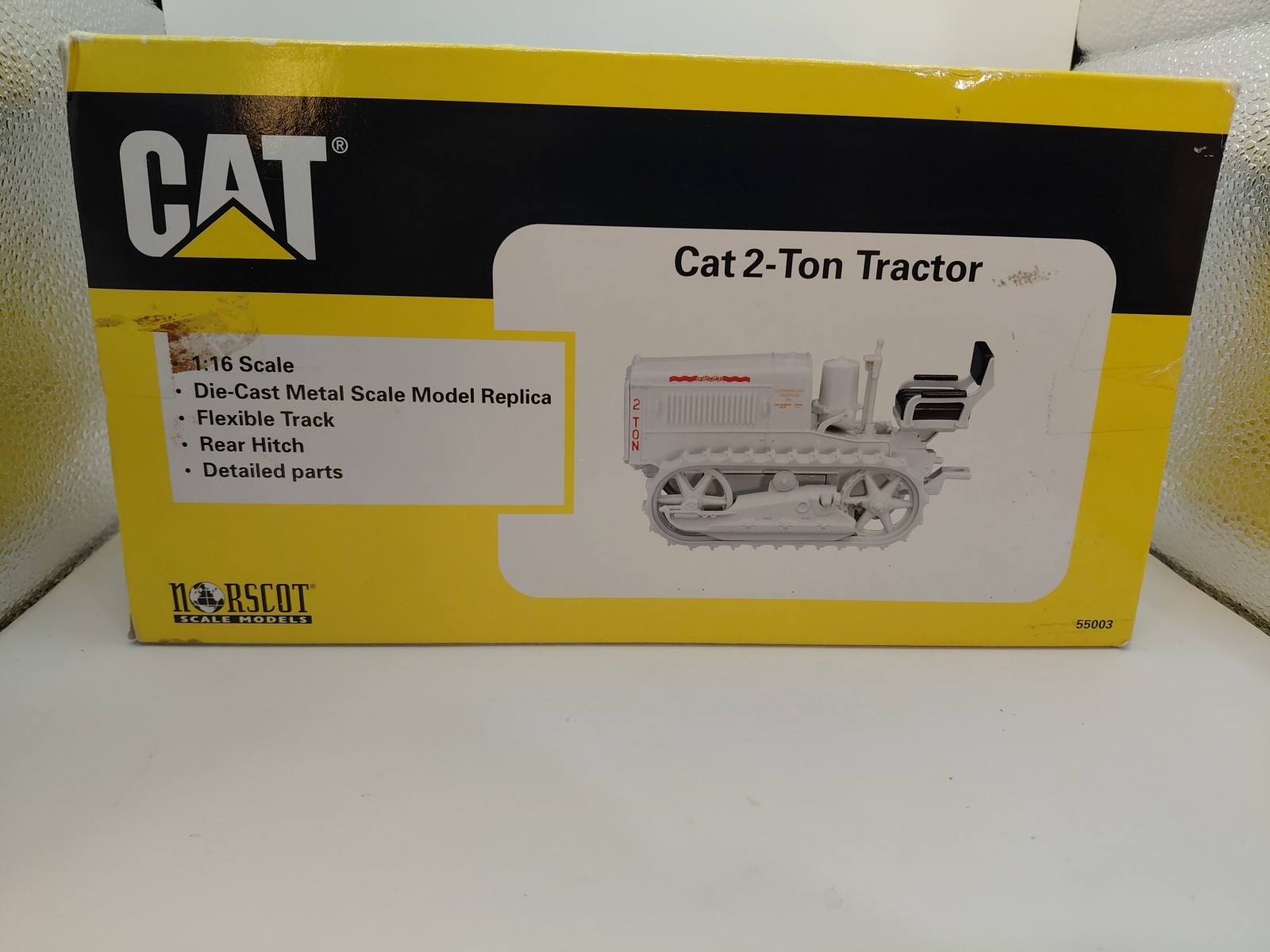 Vtg Cat 2-ton tractor 1:16 scale NIB by Norscot models, made in China 2001