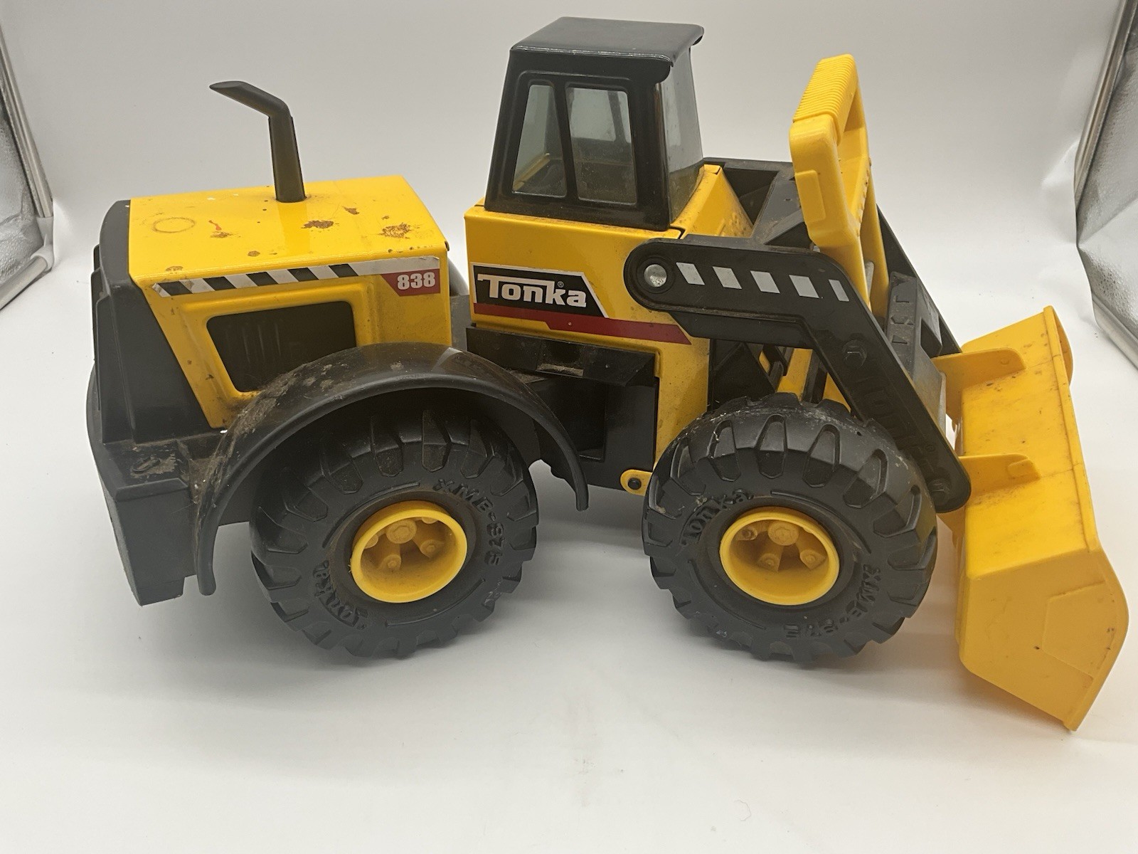 Tonka 952 Construction Front End Loader Excavator Metal & Plastic 18″ Long