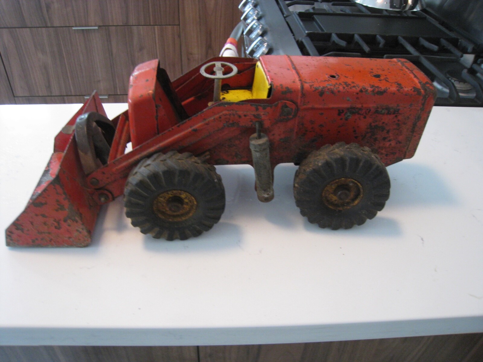 Vintage NYLINT Red Pressed Steel HOUGH Payloader Front End Loader Tractor Toy