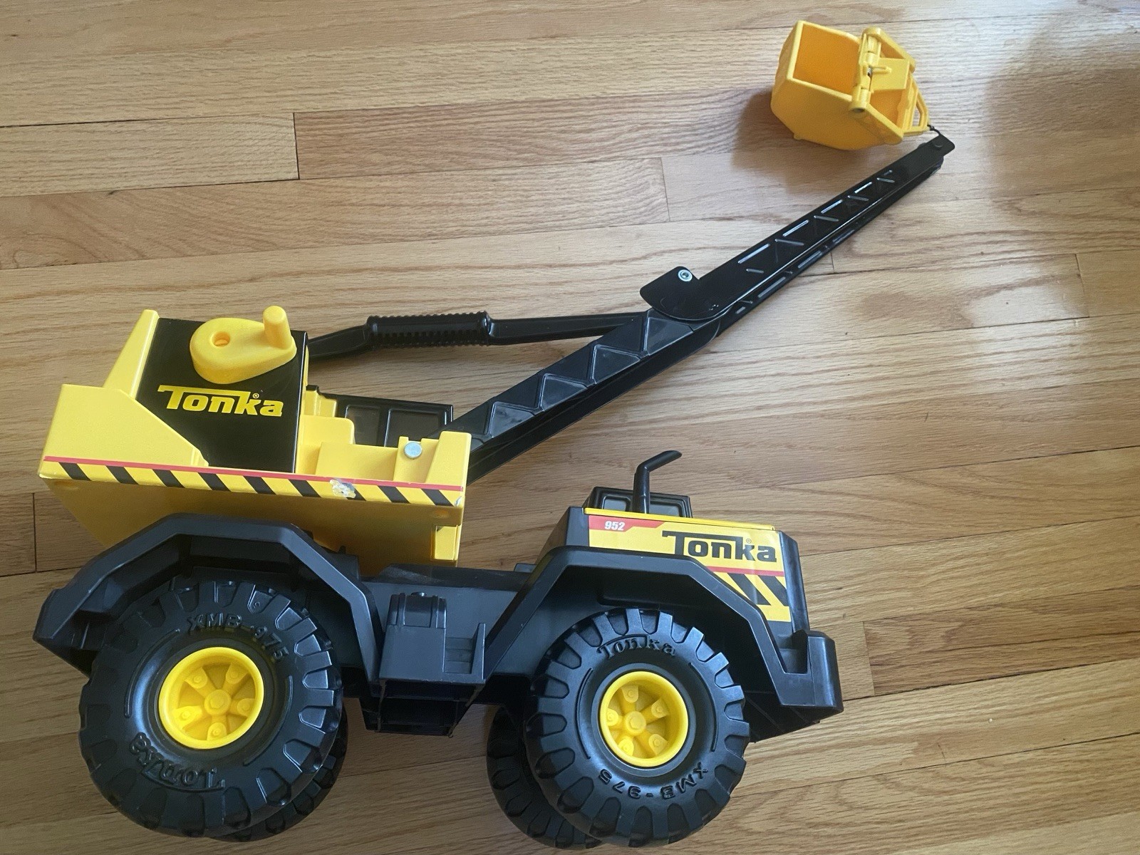 Tonka XMB-975 Mighty Crane Shovel Digger 952 – Metal Plastic