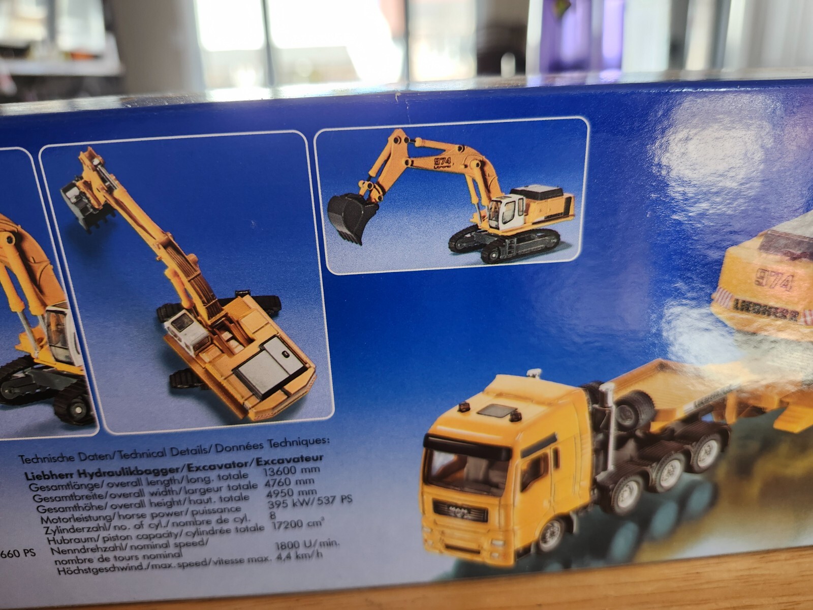 Siku #1847 1:87 Scale Heavy Haul Transporter, Flat Bed & Excavator