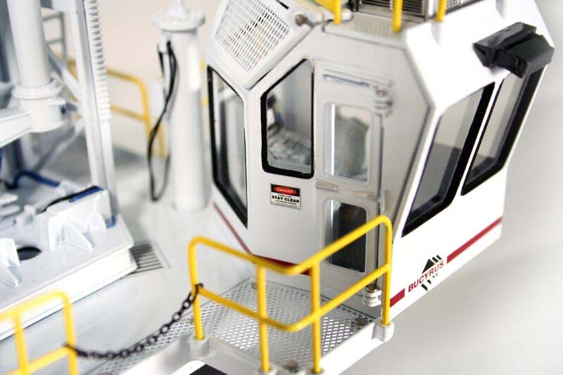 TWH 022-01020 Bucyrus 49HR Blasthole Drill – Corporate 1/50 O scale MIB