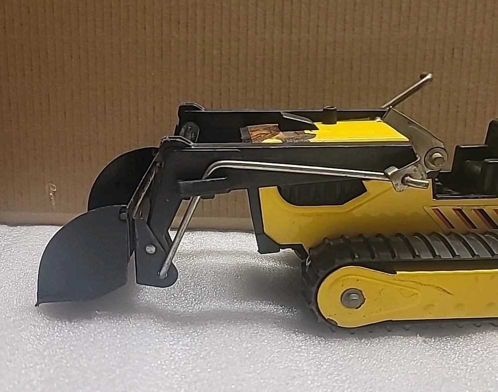 Vintage Pressed Steel TONKA TRENCHER BACKHOE Front Track Loader Rubber Track 70s