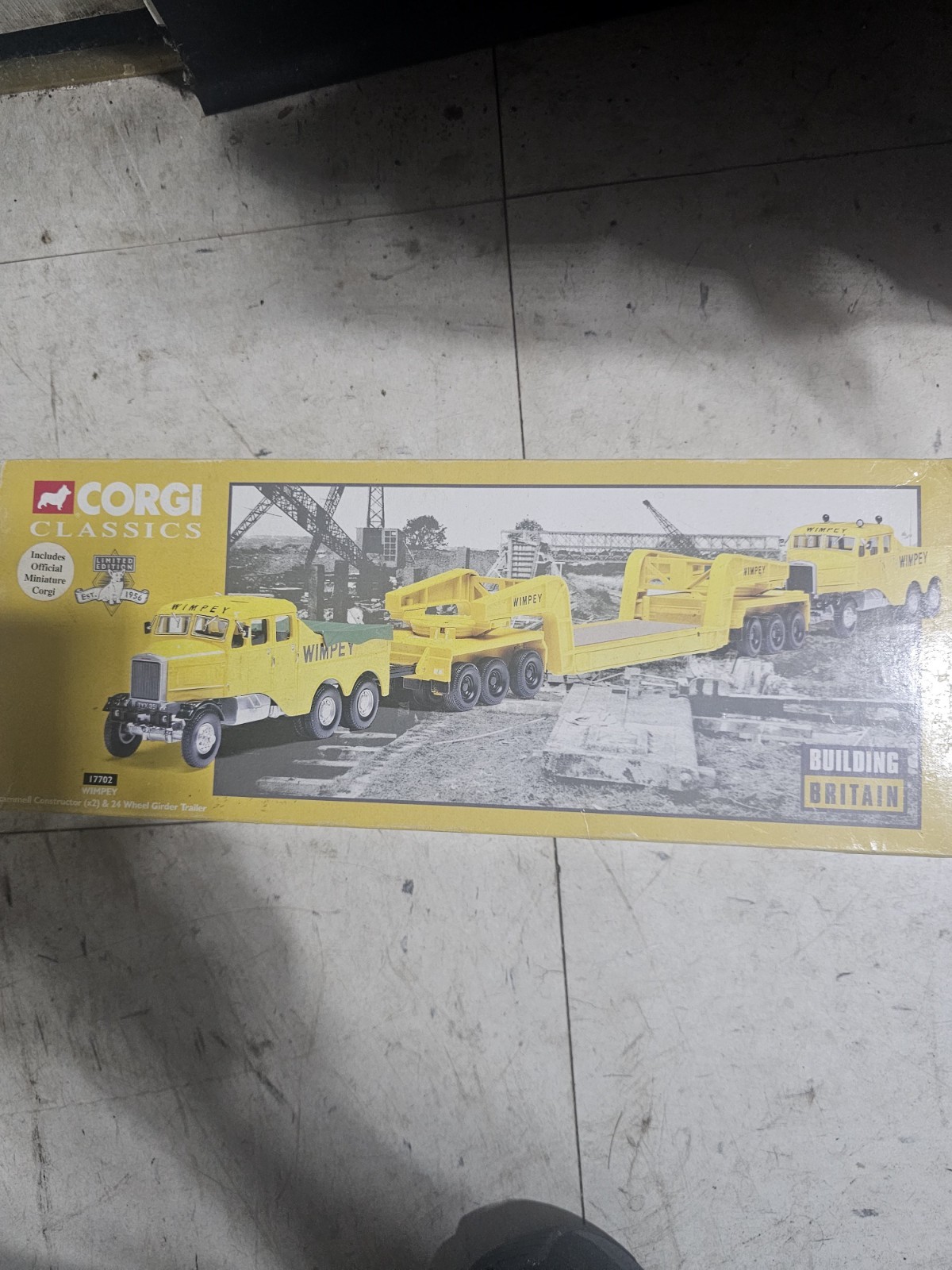 Corgi 17702 Wimpey Scammell Constructors & 24 Wheel Girder Trailer MIB w/ dog