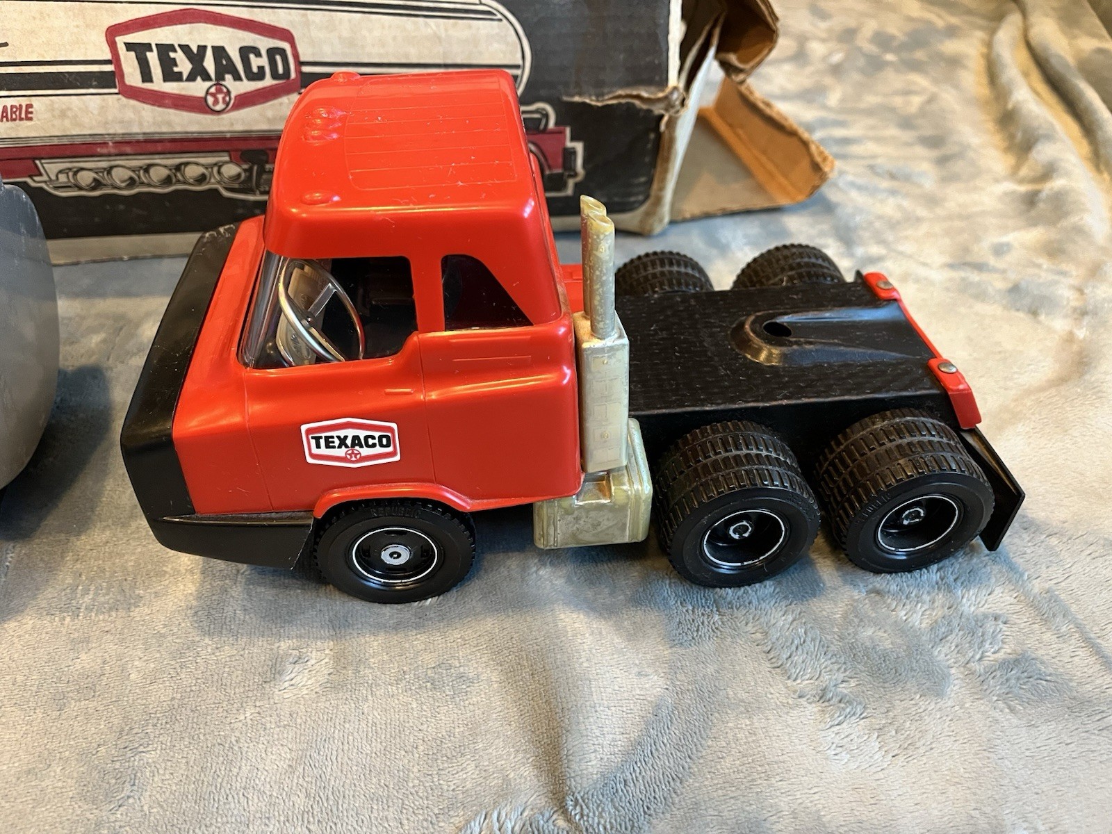 Vintage ‘70s Plastic Steel Texaco Gas Oil Tanker Toy Truck By Republic Tools USA