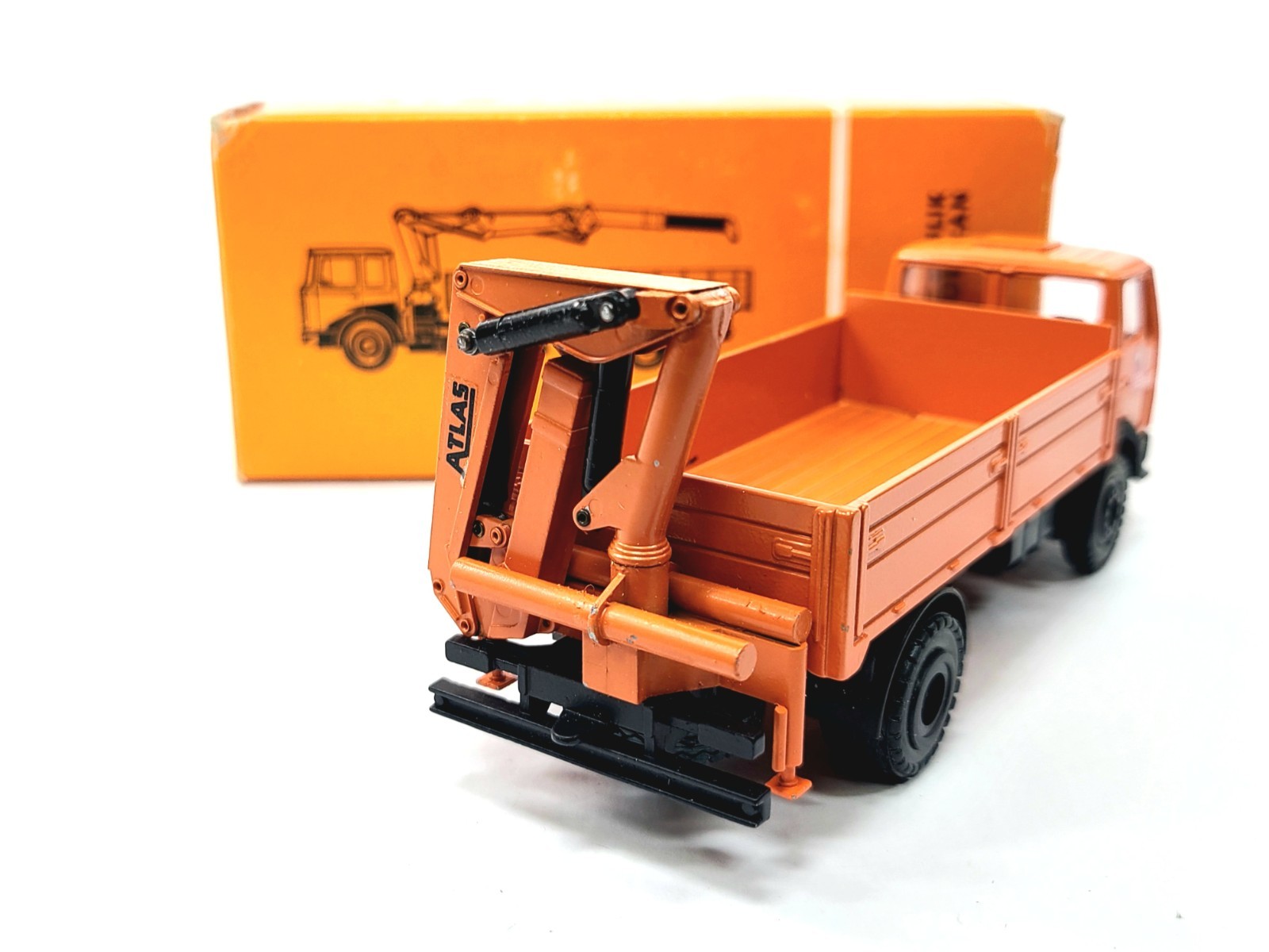 Mercedes-Benz 4×2 Truck with Atlas Crane – Orange – Conrad 1:50 Scale #3061 New