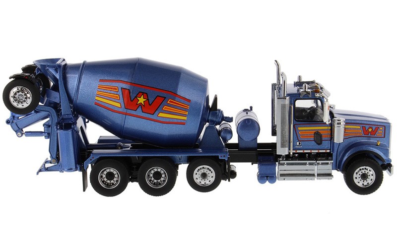 Diecast Masters 71075 1/50 Scale Western Star 4900
