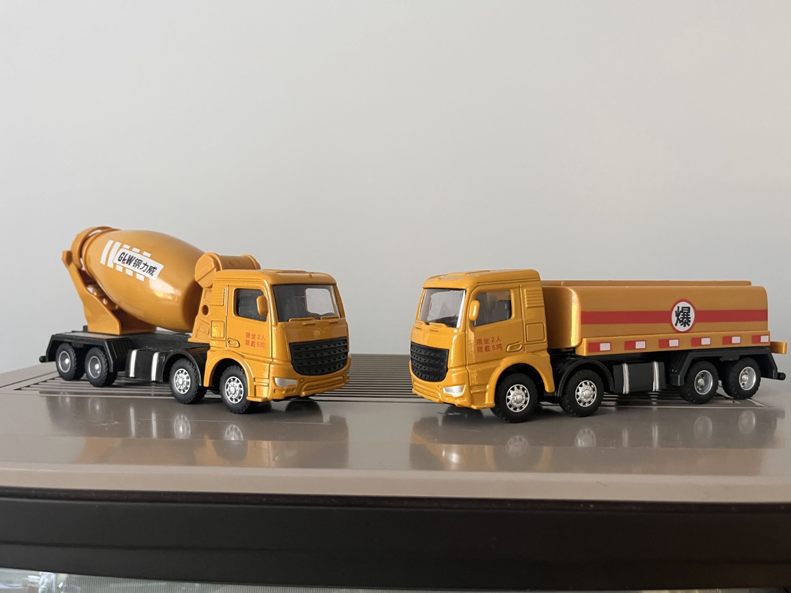 GLW Engineering Series 1:50 Scale Cement Mixer Truck & Tanker Truck Diecast Lot