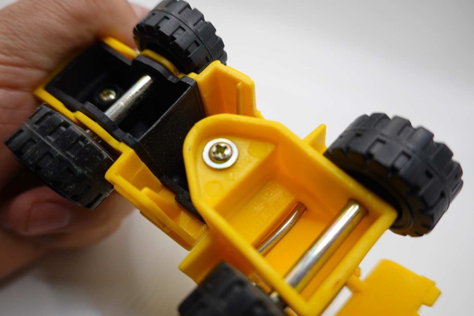 Tonka 1990 Front End Loader 1:64 Scale With Moving Loader Bucket NICE!