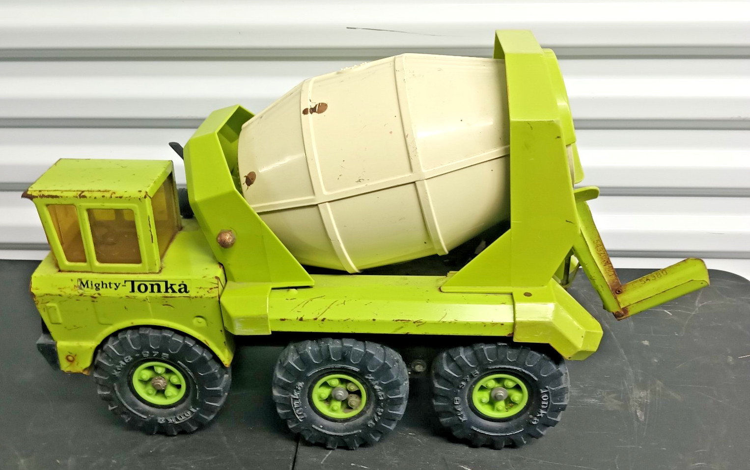 Vintage TONKA Mighty Lime Green Cement Mixer Pressed Steel 6 Wheel Truck