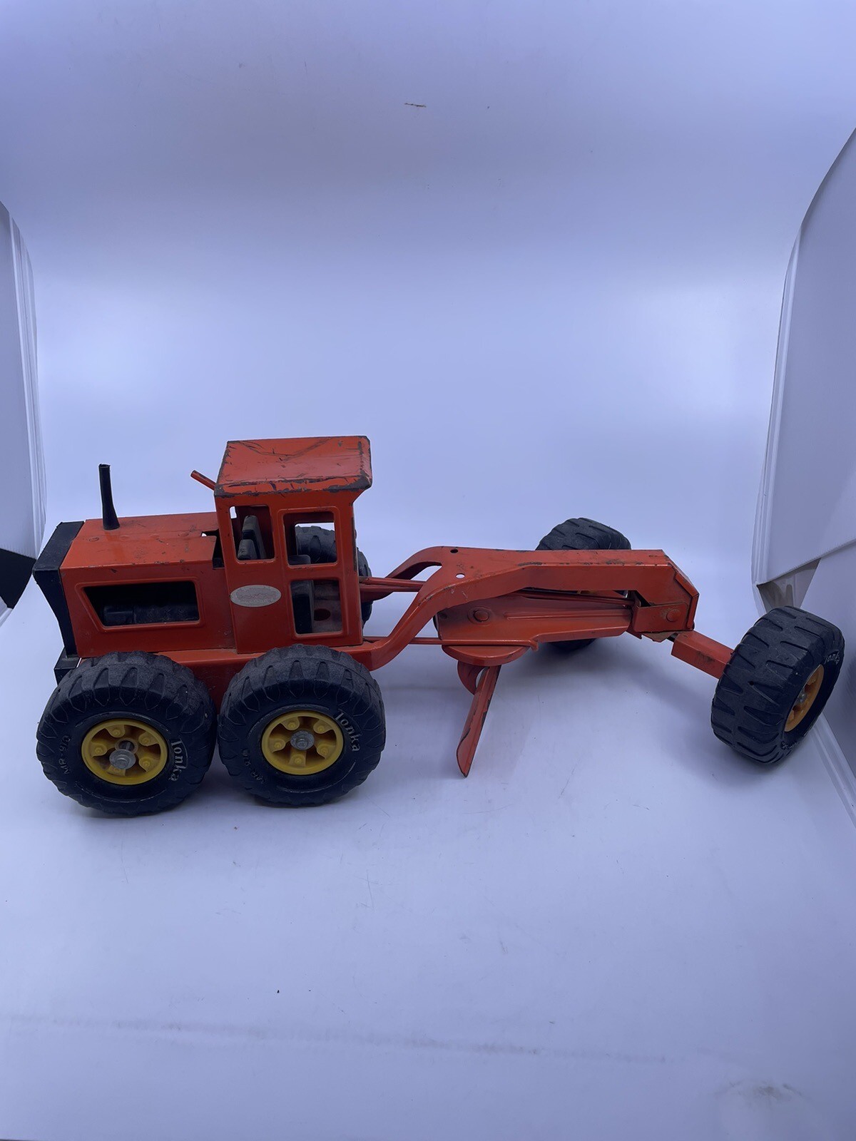 Vintage 1970’s Tonka MR-970 On Wheels ORANGE Pressed Steel Toy Road Grader