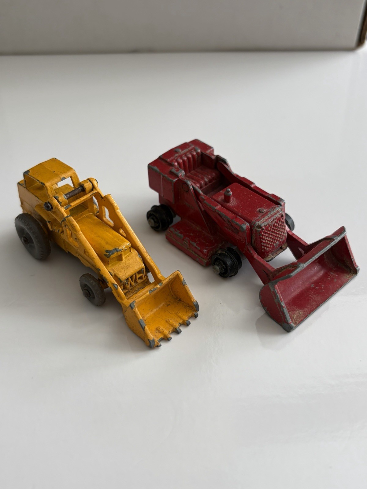 Vintage 1960’s Lesney Matchbox Lot of 2 Excavator #58 & Front End Loader #24