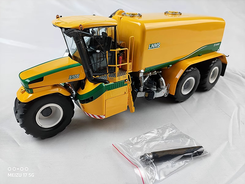 TEKNOPloeger Oxbo AT5150 LNMS Slurry Tanker NEW IN BOX 1:32