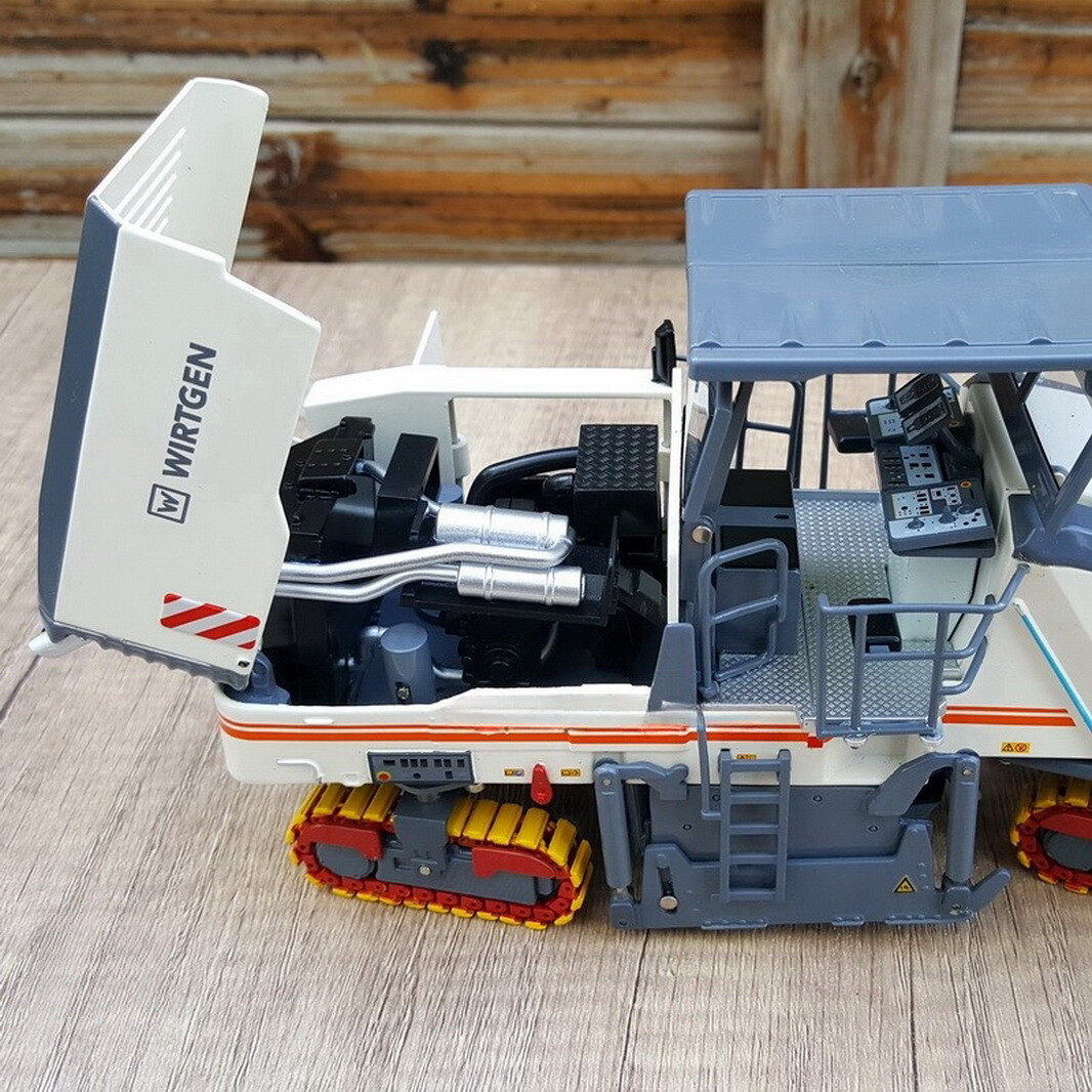 1/35 Scale WIRTGEN W195 Pavement Milling Machines Diecast Model Toy