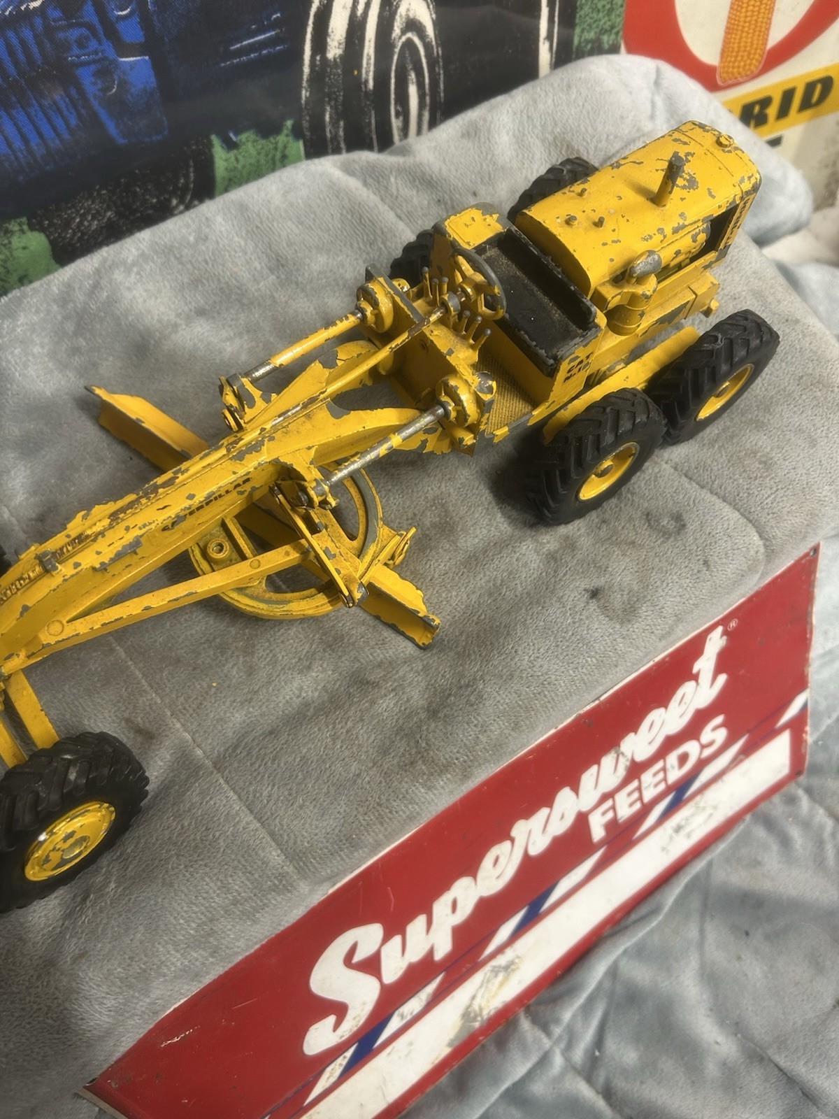 Vintage Reuhl 1/20 Caterpillar #12 Grader
