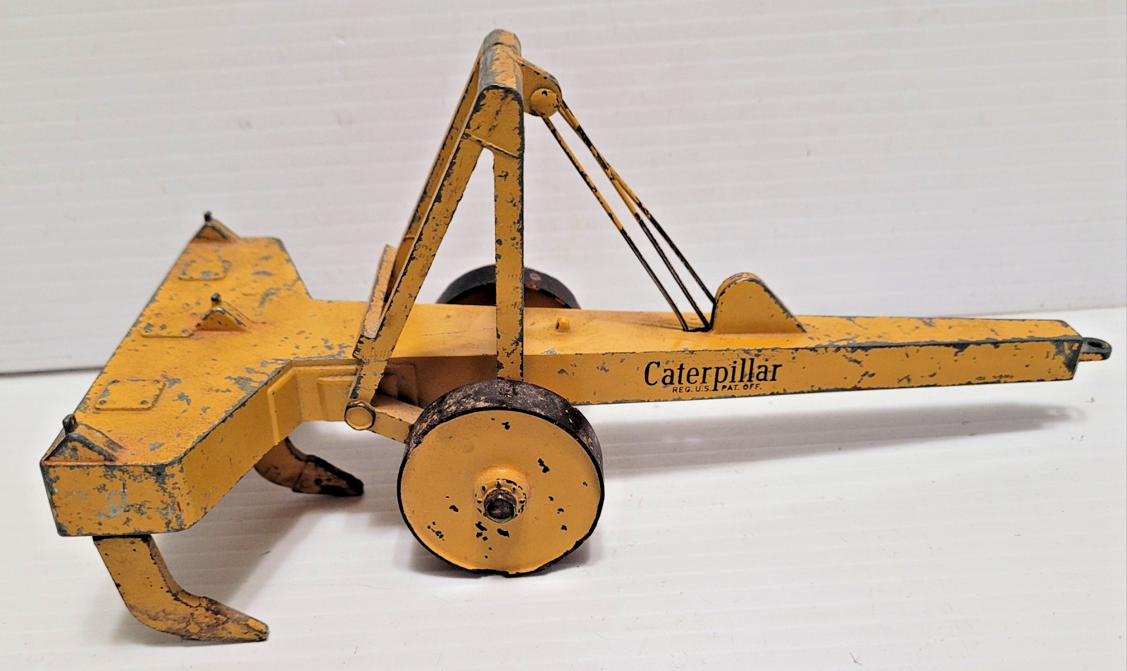 VINTAGE RUEHL CATERPILLAR RIPPER