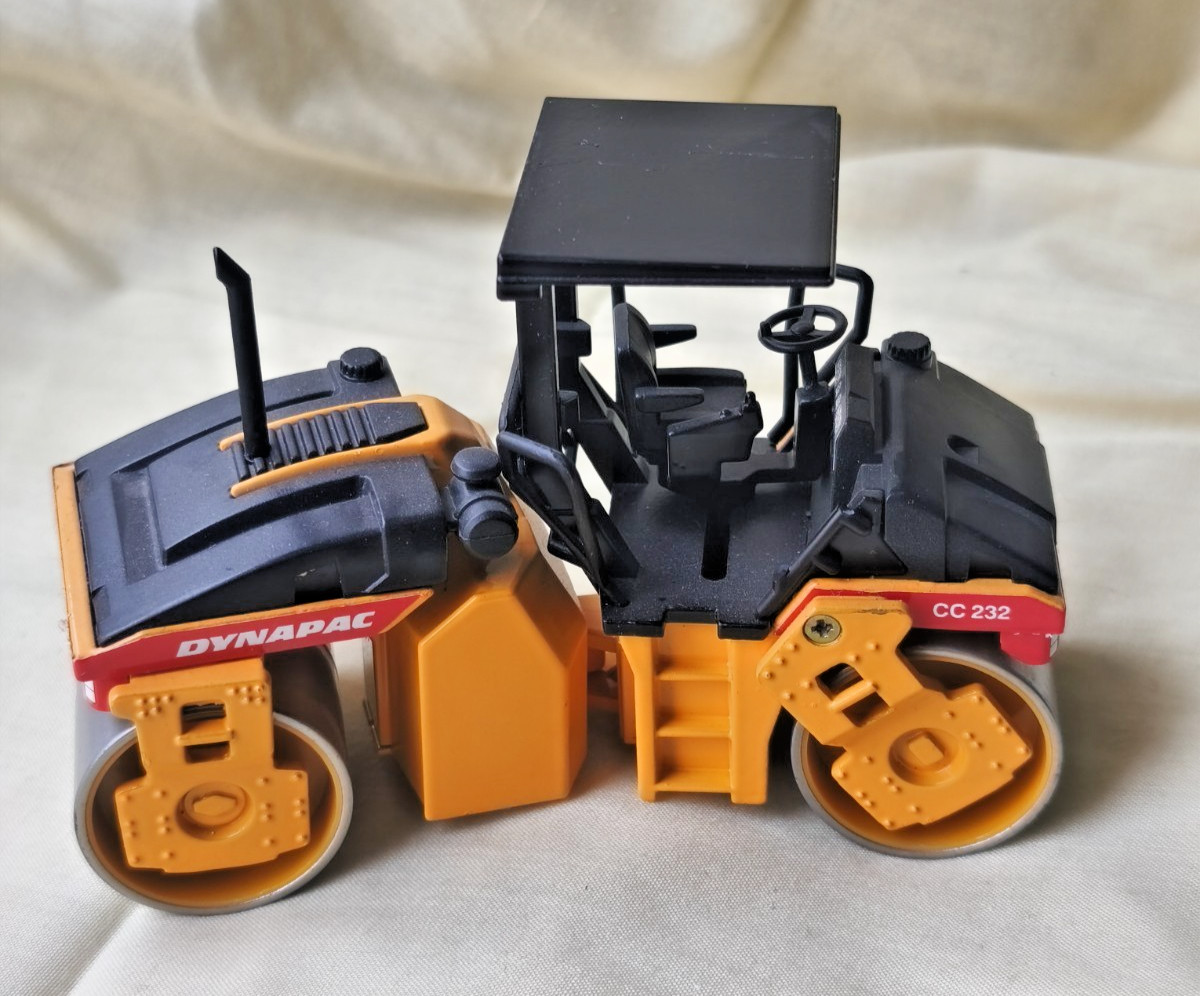 JOAL CC232 1:35 DYNAPAC RAMMER