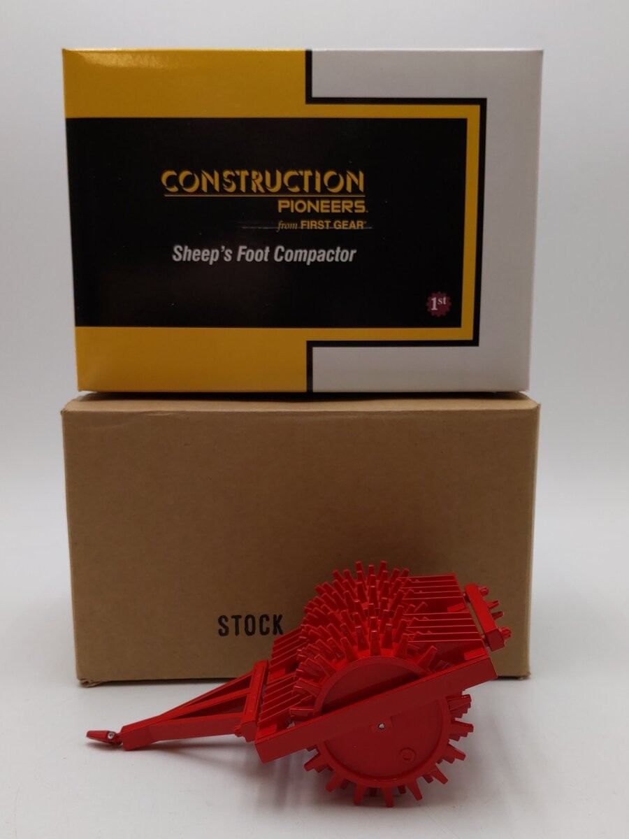 First Gear 70-0181R 1:25 Scale Die-Cast Sheep’s Foot Compactor – Red NIB