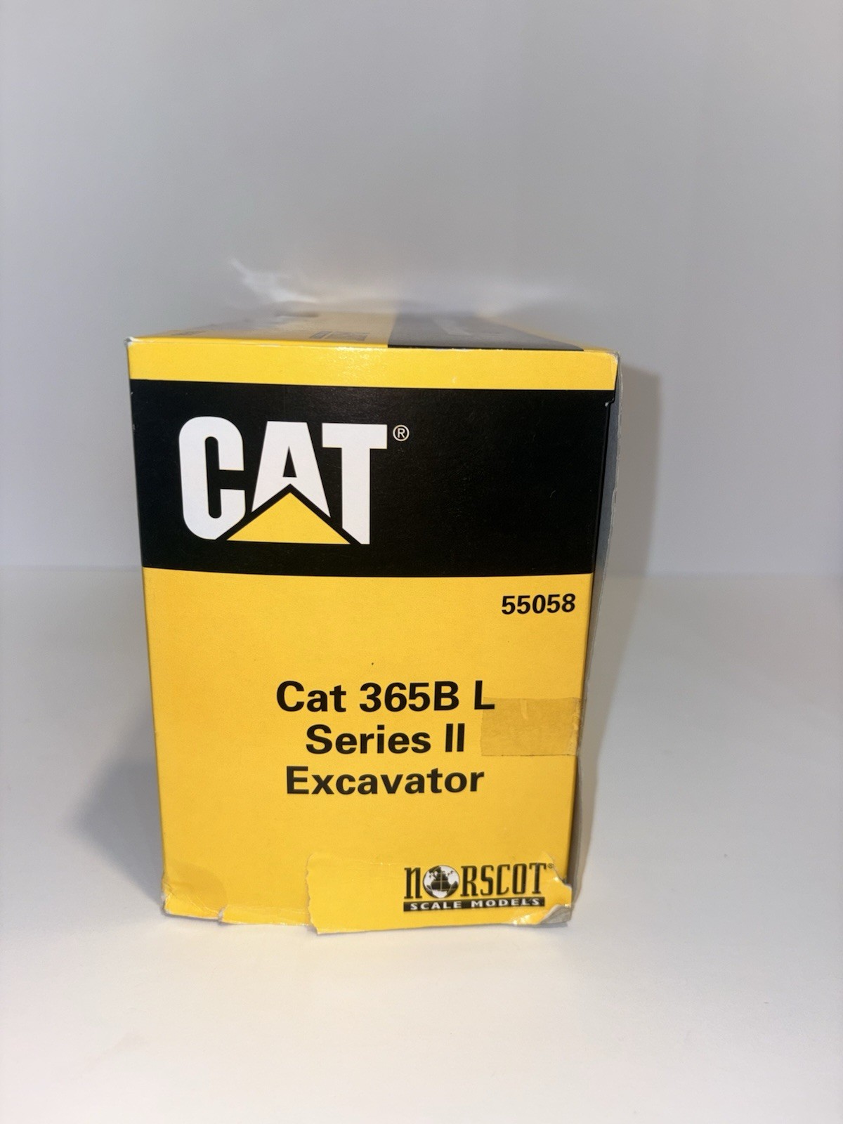 Norscot 55058 1:50 Scale Caterpillar CAT 365B L Series II Excavator. NEW IN BOX