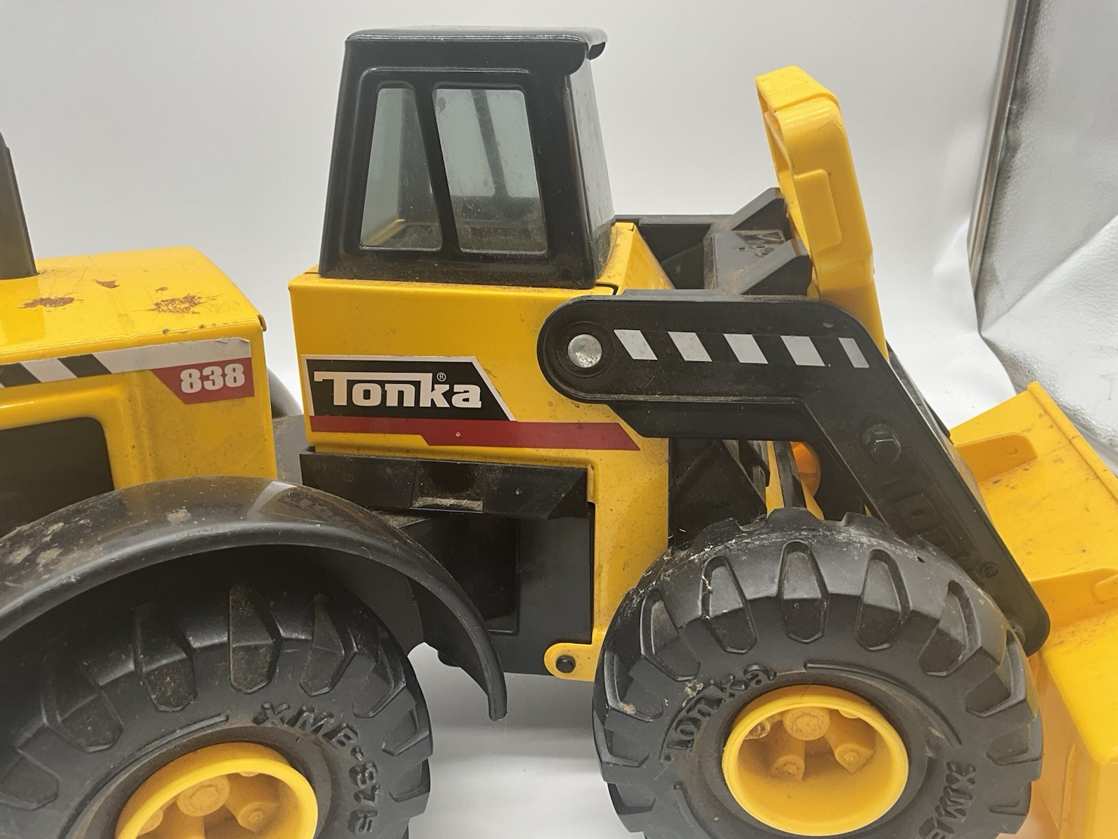 Tonka 952 Construction Front End Loader Excavator Metal & Plastic 18″ Long